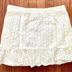 Eyelet skirt Urban Outfitters sz 6